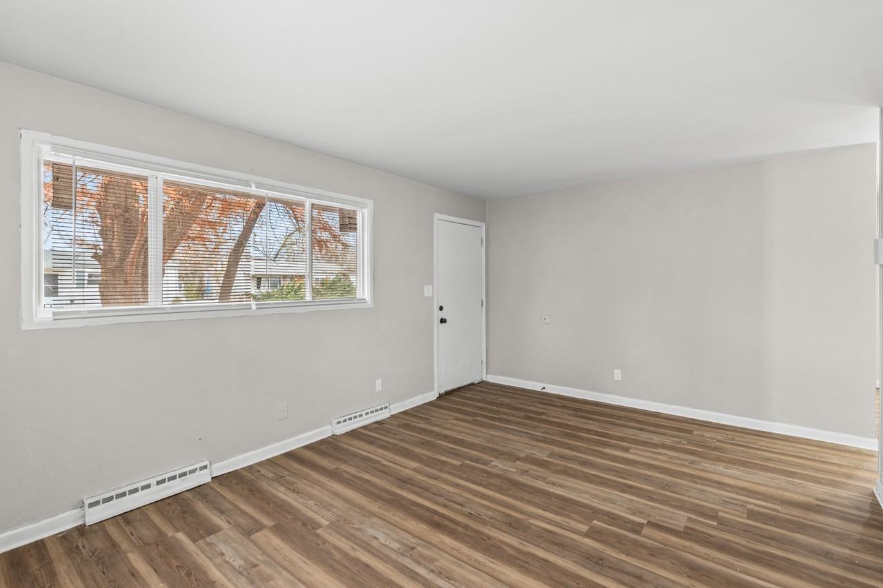 1220 Congress Ave - Photo 4 of 20