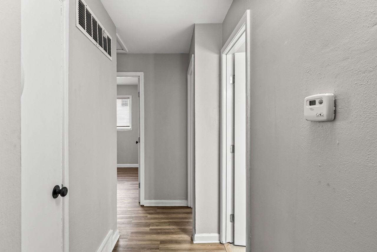 1220 Congress Ave - Photo 5 of 20