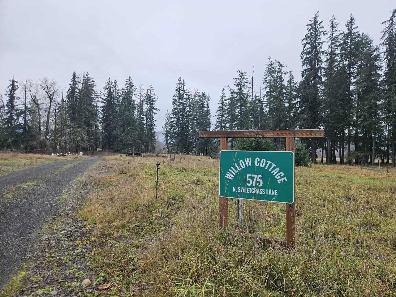 575 N Sweetgrass Ln - Photo 3 of 19