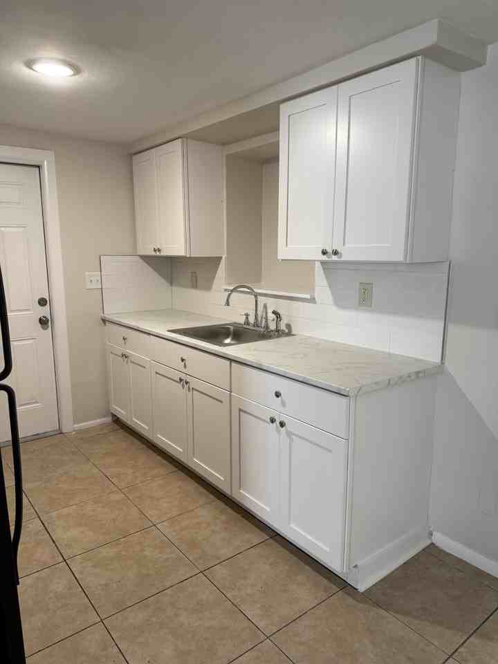 3511 Odom Dr - Photo 6 of 18