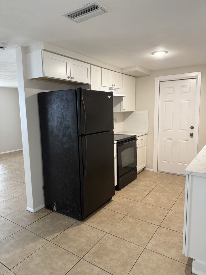 3511 Odom Dr - Photo 7 of 18