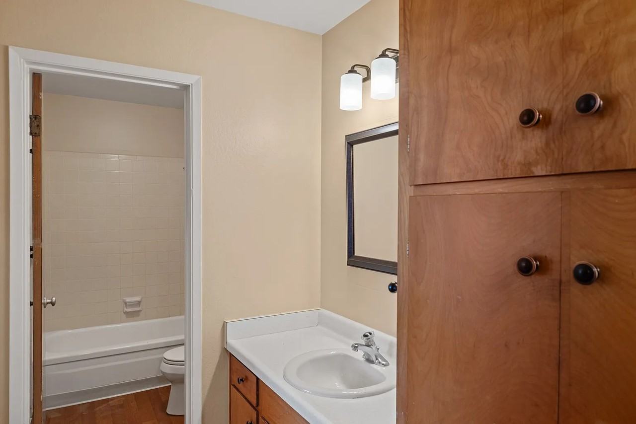 724 Casanova Ave #18 - Photo 7 of 12
