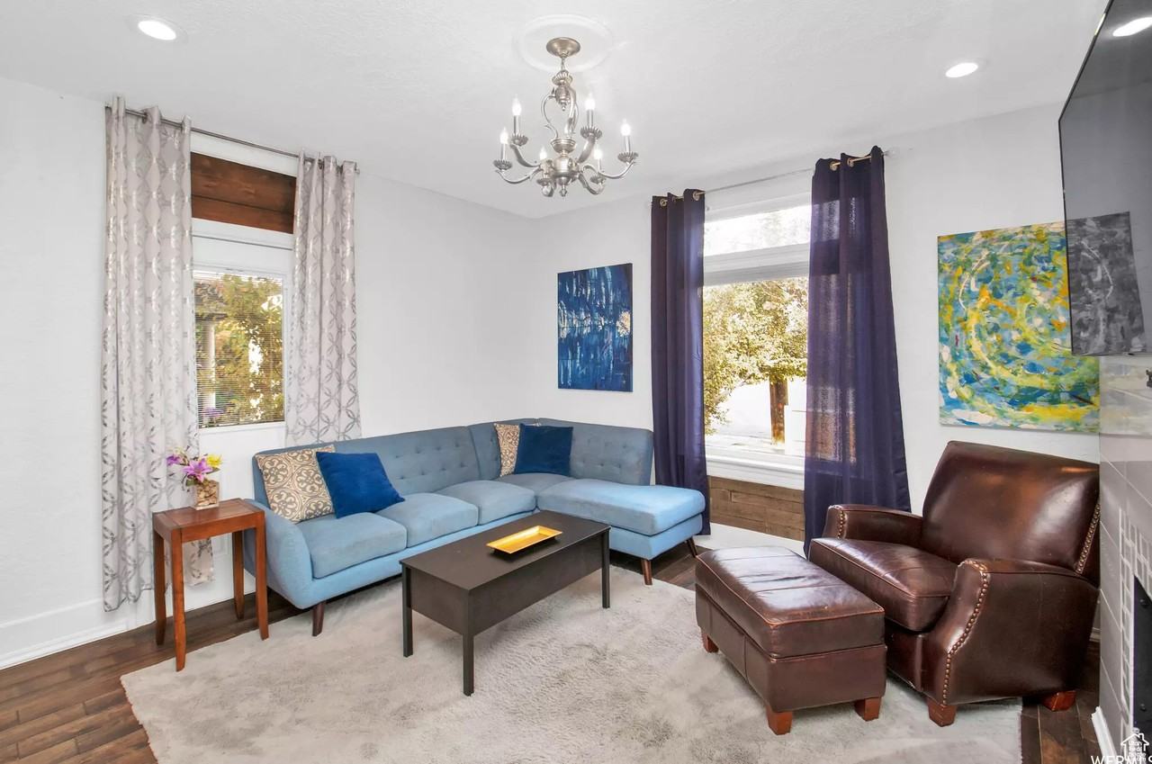 430 Es - Photo 5 of 12