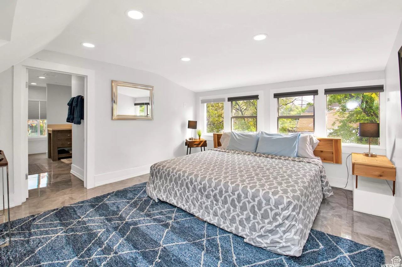 430 Es - Photo 7 of 12