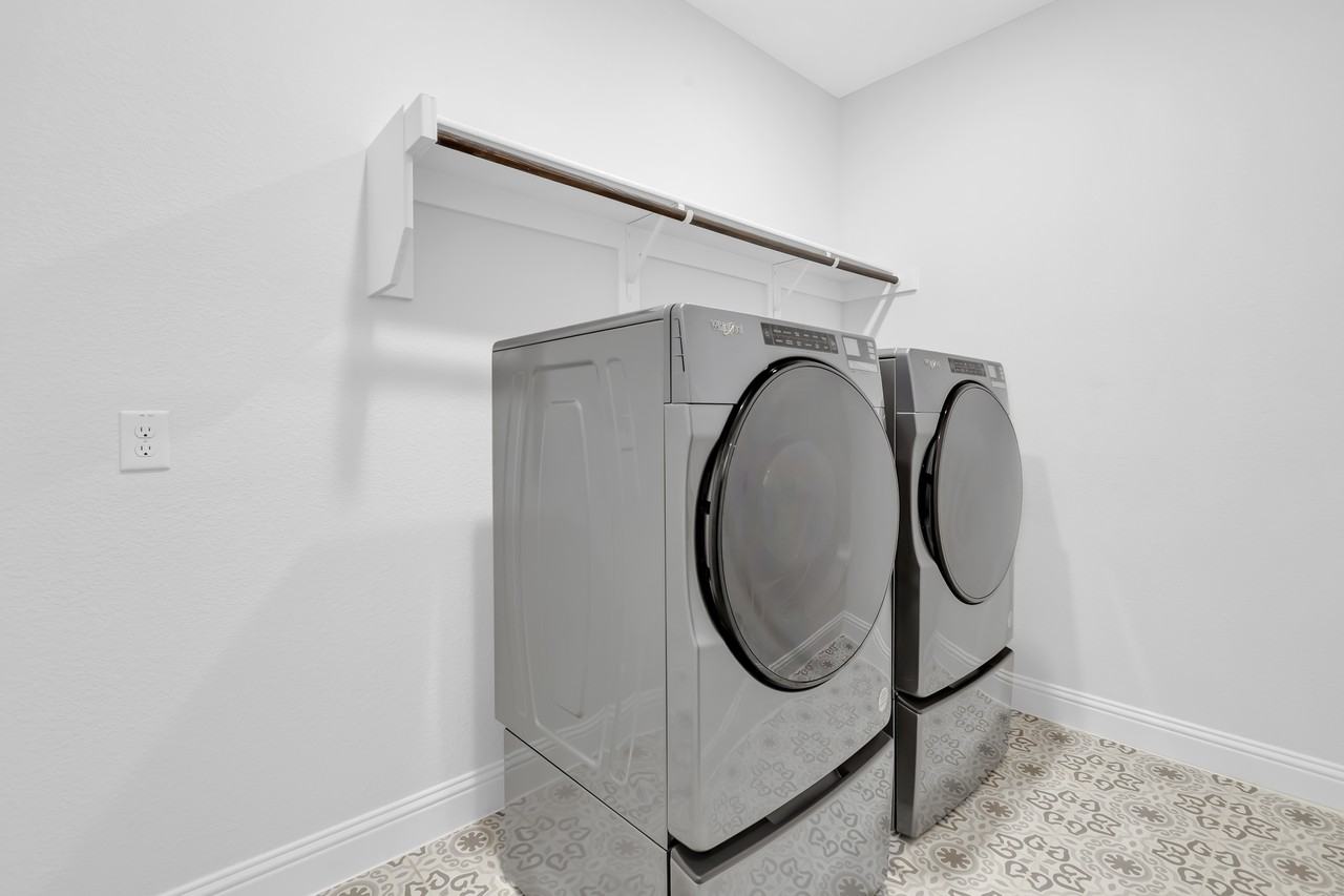 3121 Mountcross Rd - Photo 7 of 39