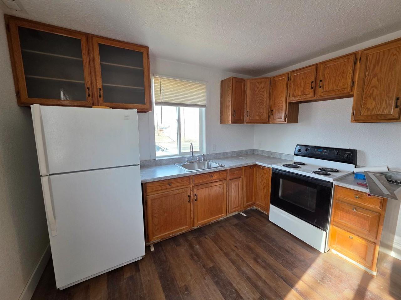 214 9th Avenue - Photo 2 of 8