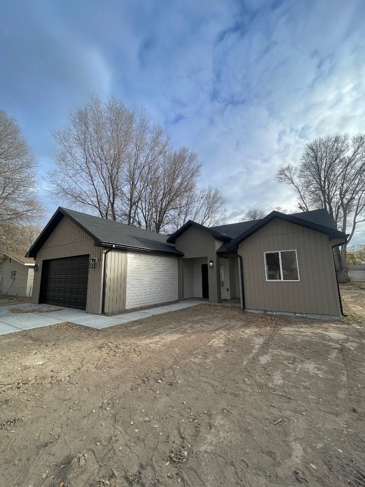 2011 18th Street - Photo 2 of 14