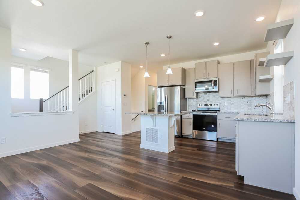 4748 Tower Ct - Photo 7 of 21