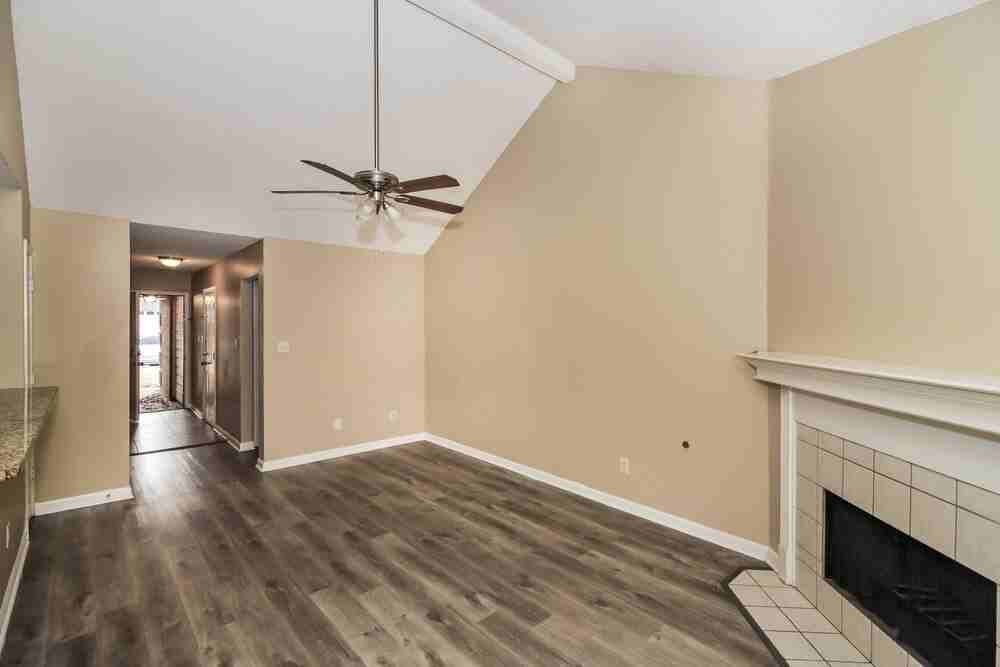 1604 Marie Rd - Photo 3 of 19