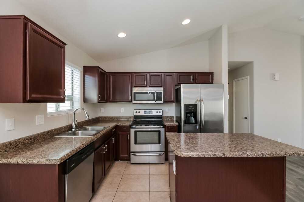 1658 E Shari St - Photo 6 of 15