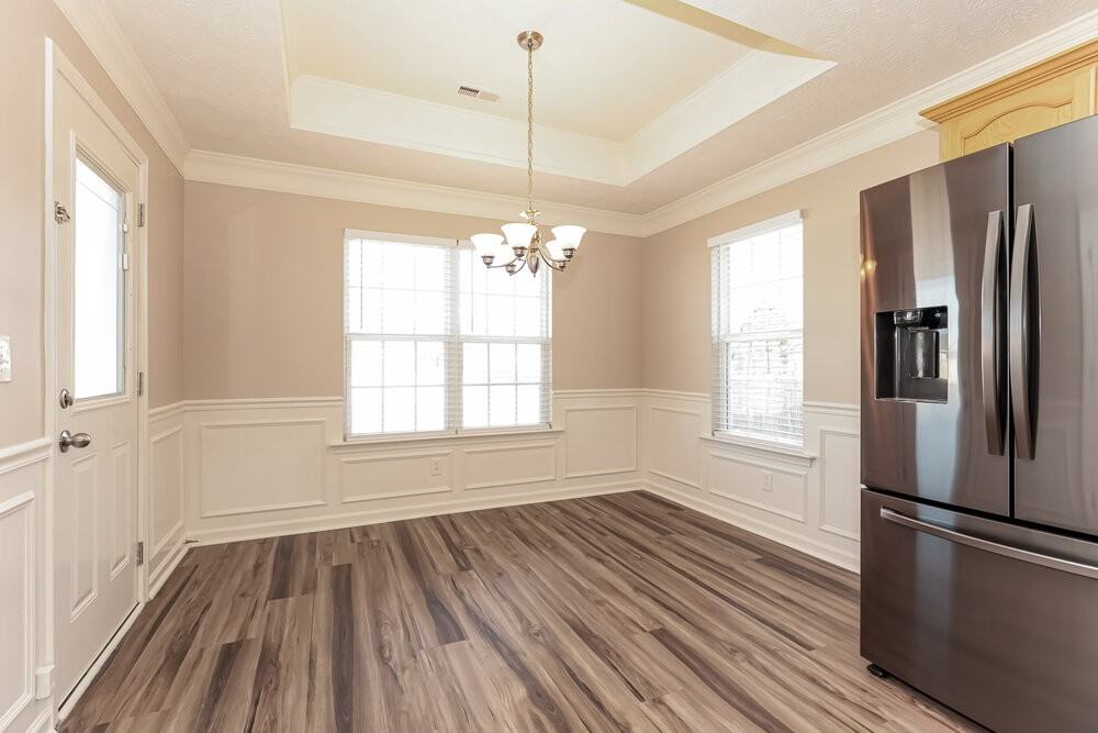 5030 Betsy Ann Ave - Photo 6 of 17