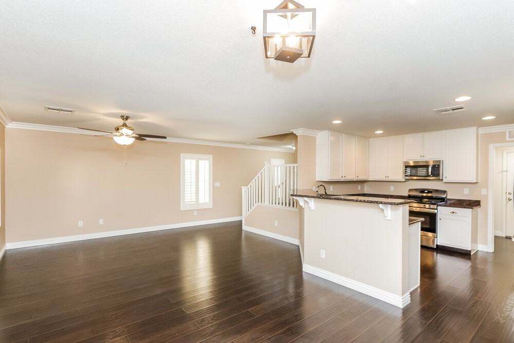 8664 Bella Sparkle Ave - Photo 7 of 17