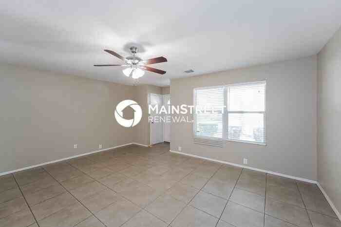 3235 Dartmouth Field Ln - Photo 2 of 16