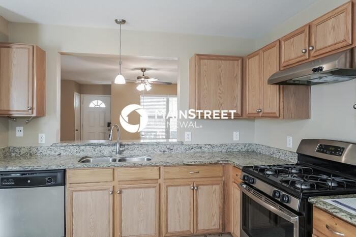 3235 Dartmouth Field Ln - Photo 7 of 16