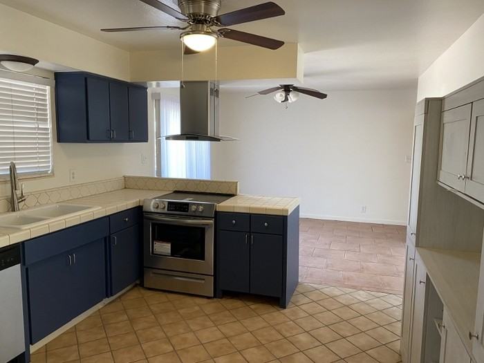 2545 North Euclid Avenue - Photo 4 of 14