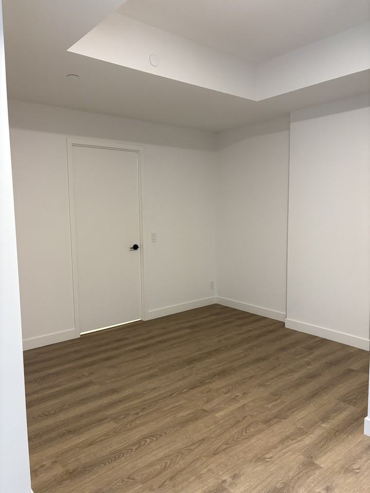 1050 Eastern Avenue #1401 - Photo 4 of 26