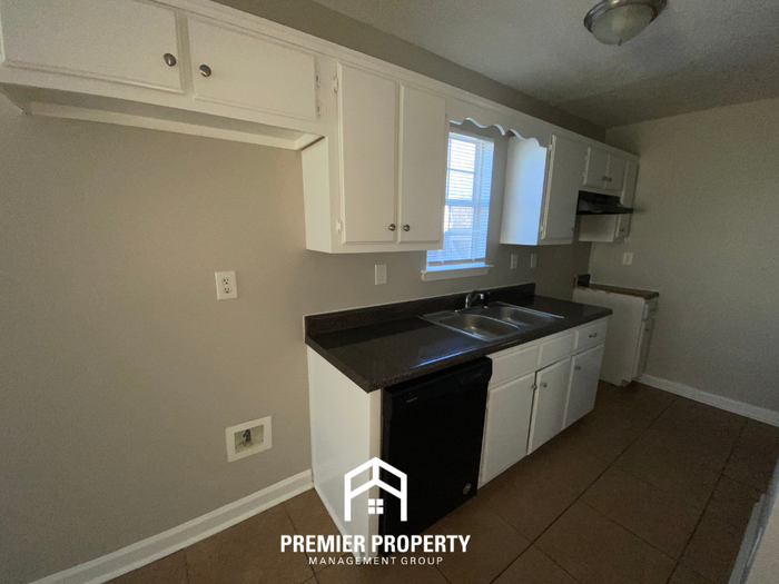 4870 Royal Run Dr - Photo 6 of 22