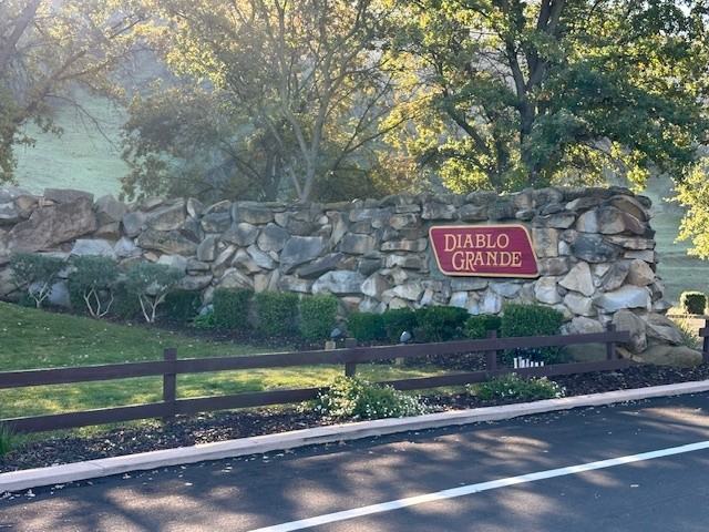 9561 California Oak Cir - Photo 2 of 50