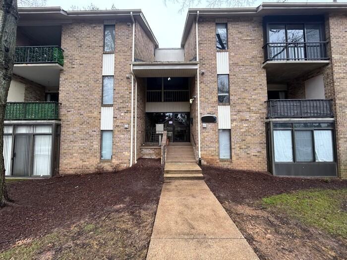 5400 Cedar Lane #C2 - Photo 2 of 10