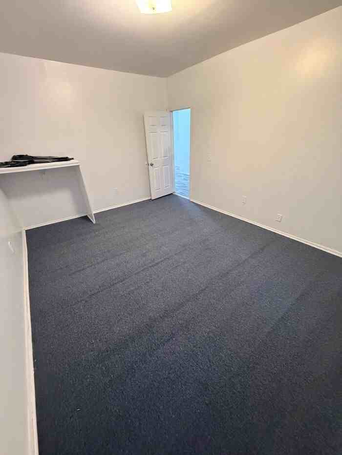 1165 E State St #6 - Photo 5 of 37