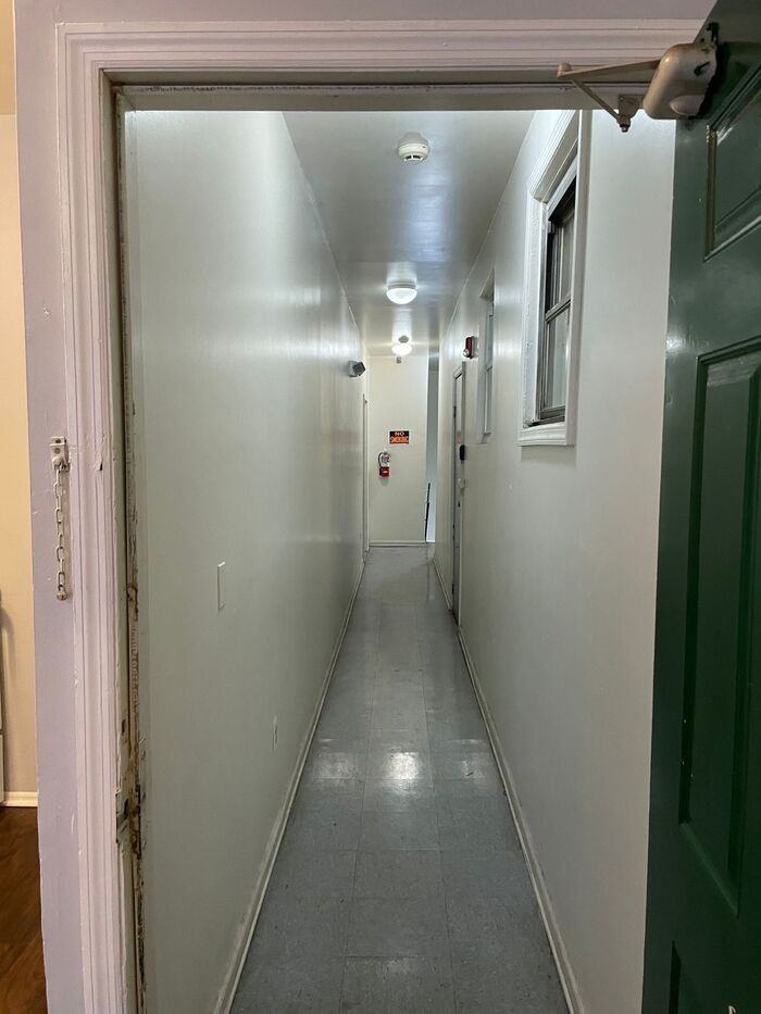 1165 E State St #6 - Photo 6 of 37