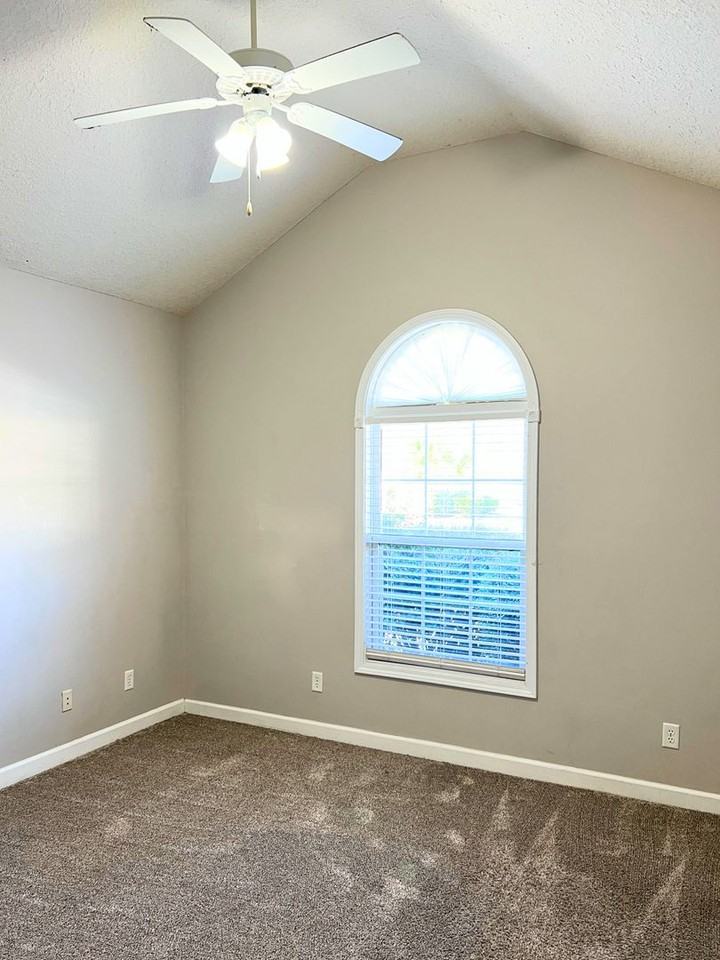 120 Renee Drive - Photo 7 of 27