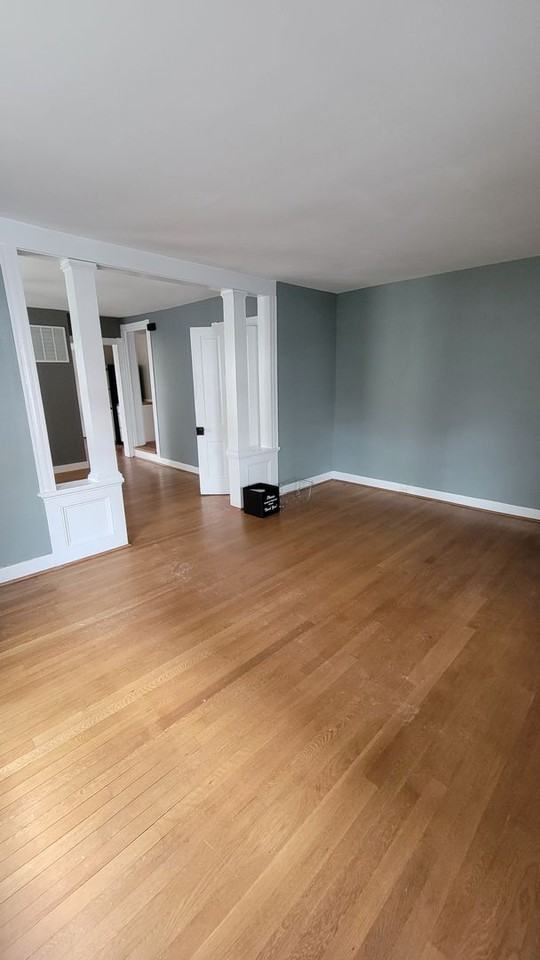 218 W 5th St - Photo 2 of 16