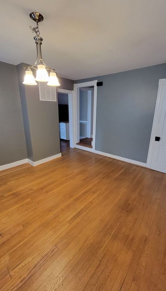 218 W 5th St - Photo 4 of 16