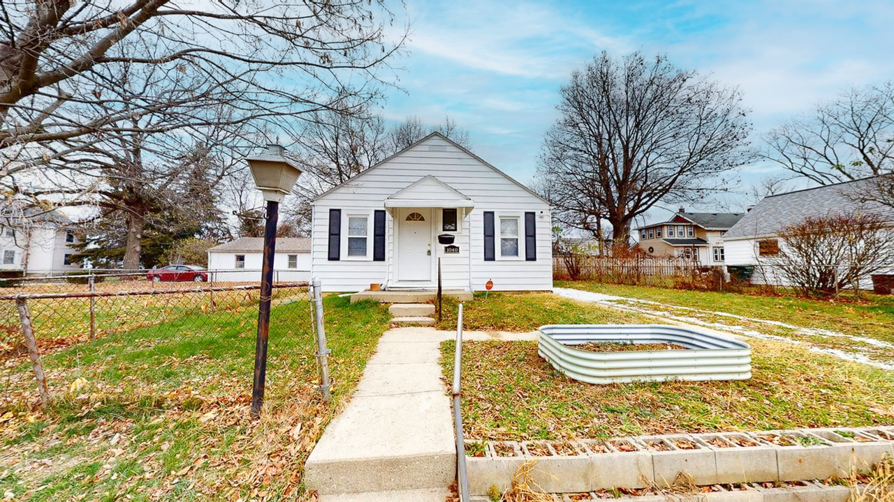 1040 East Gates Street