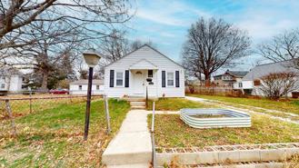 1040 East Gates Street - Photo 1 of 1