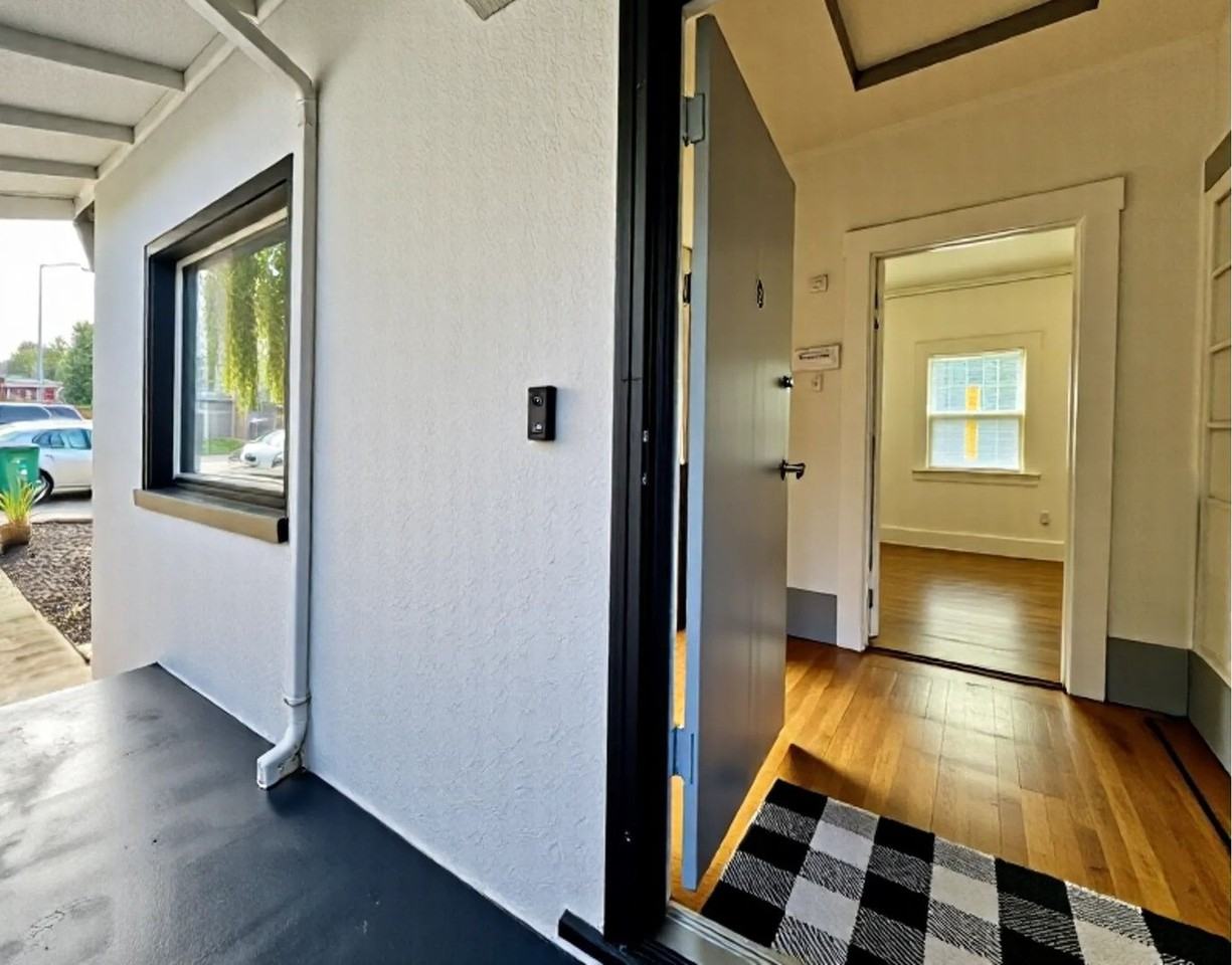 3603 Kingsley St - Photo 6 of 44