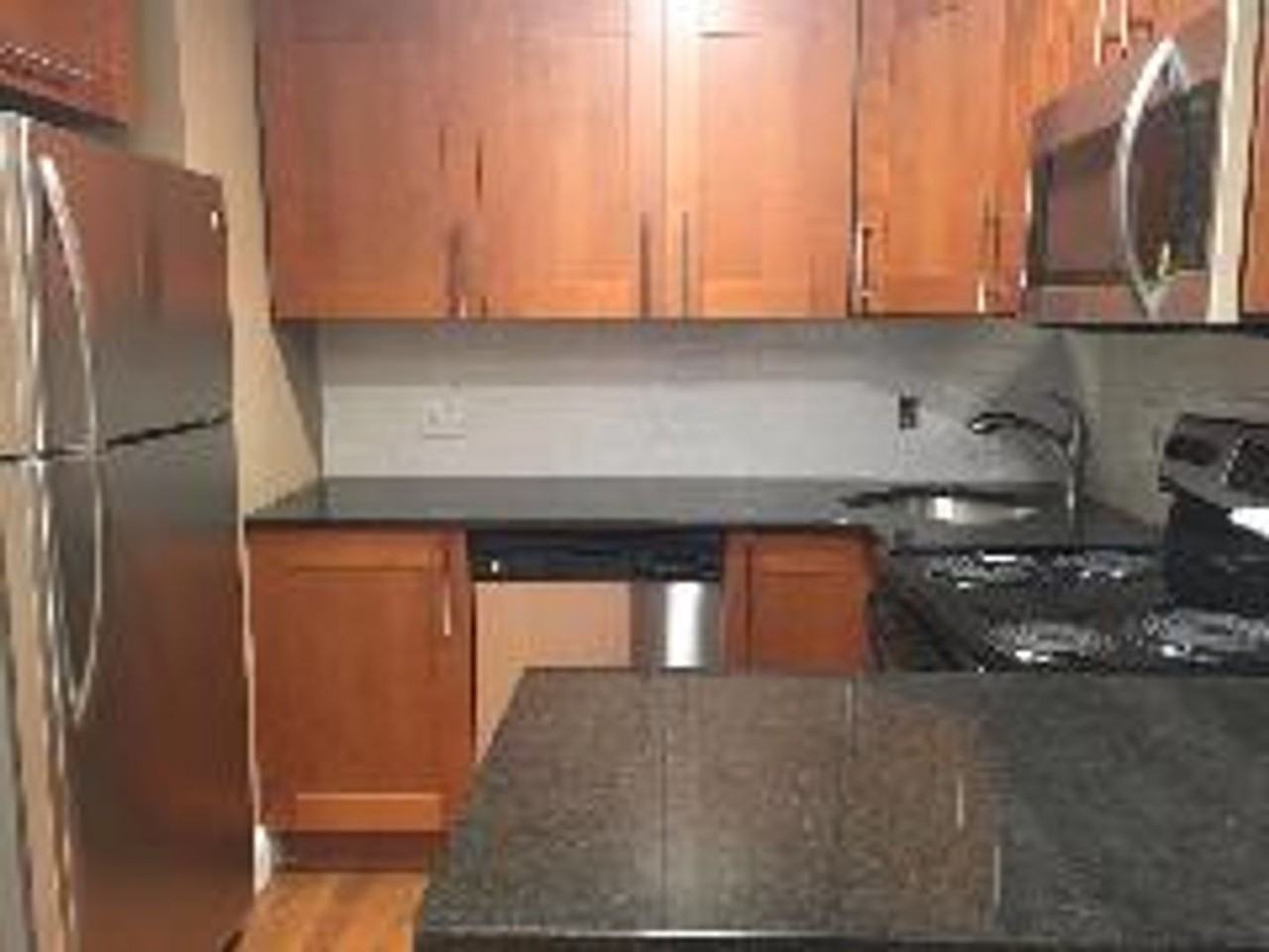 13 13 Bay State Rd - Photo 2 of 6