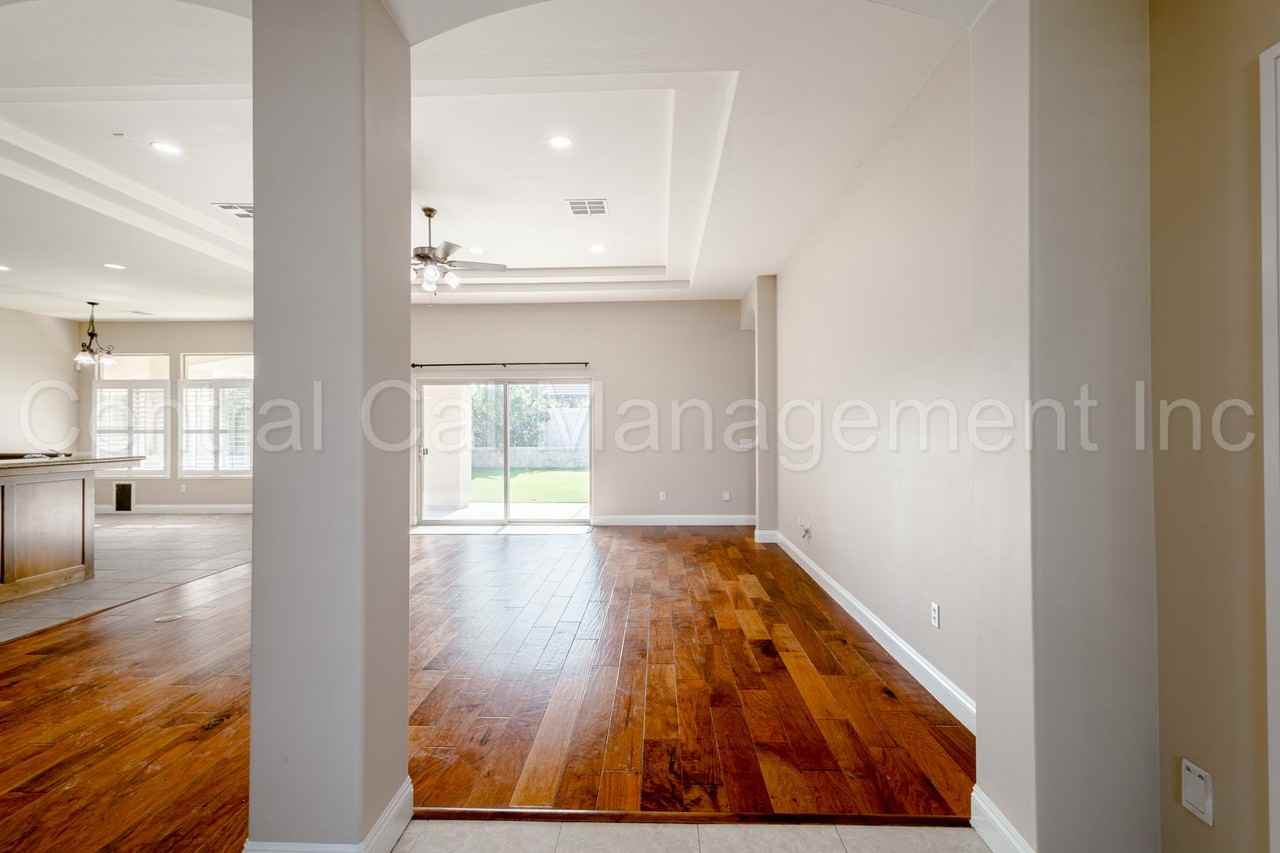 11313 Andretti Avenue - Photo 3 of 32