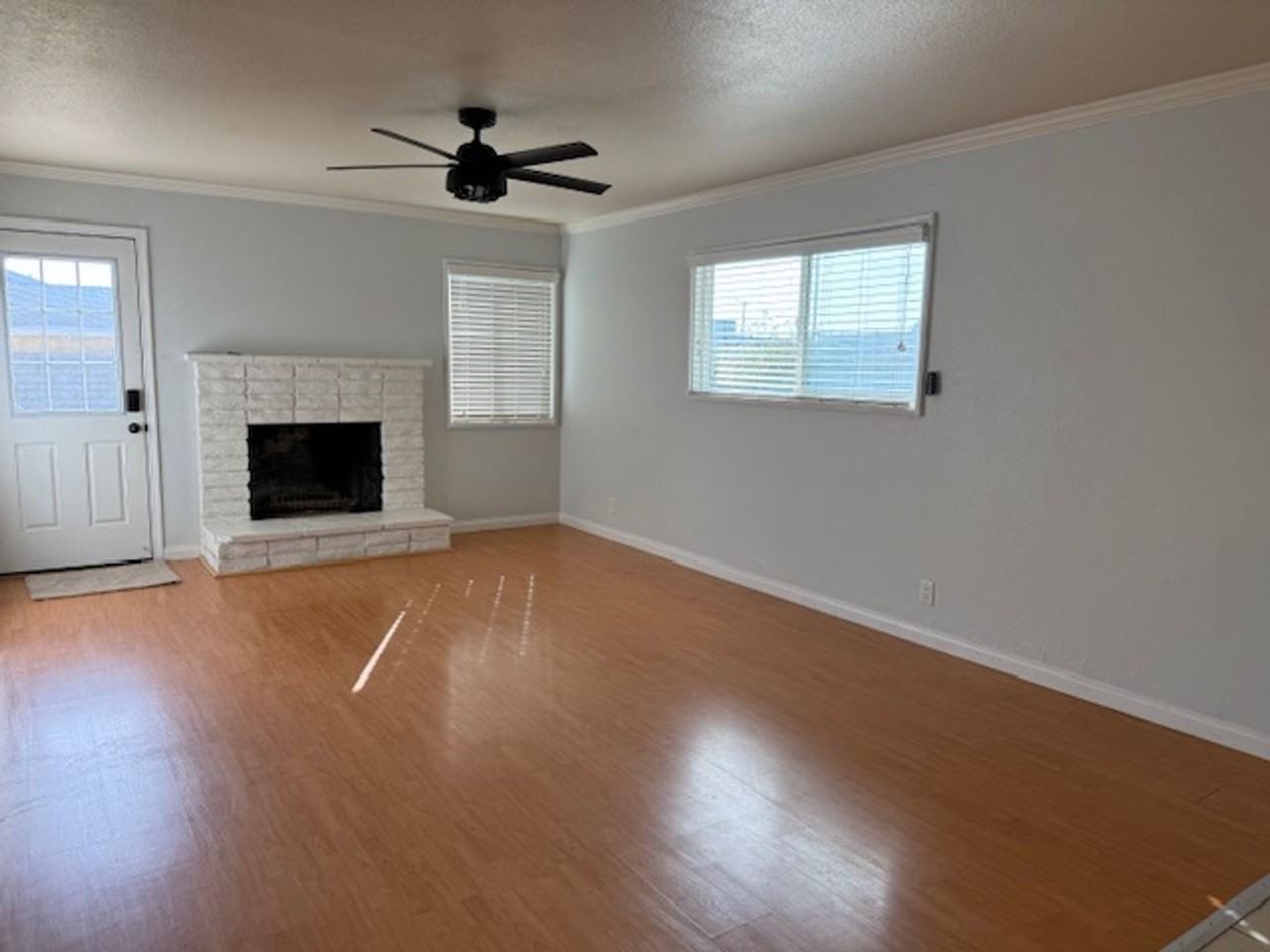 928 E Meats Ave - Photo 4 of 19