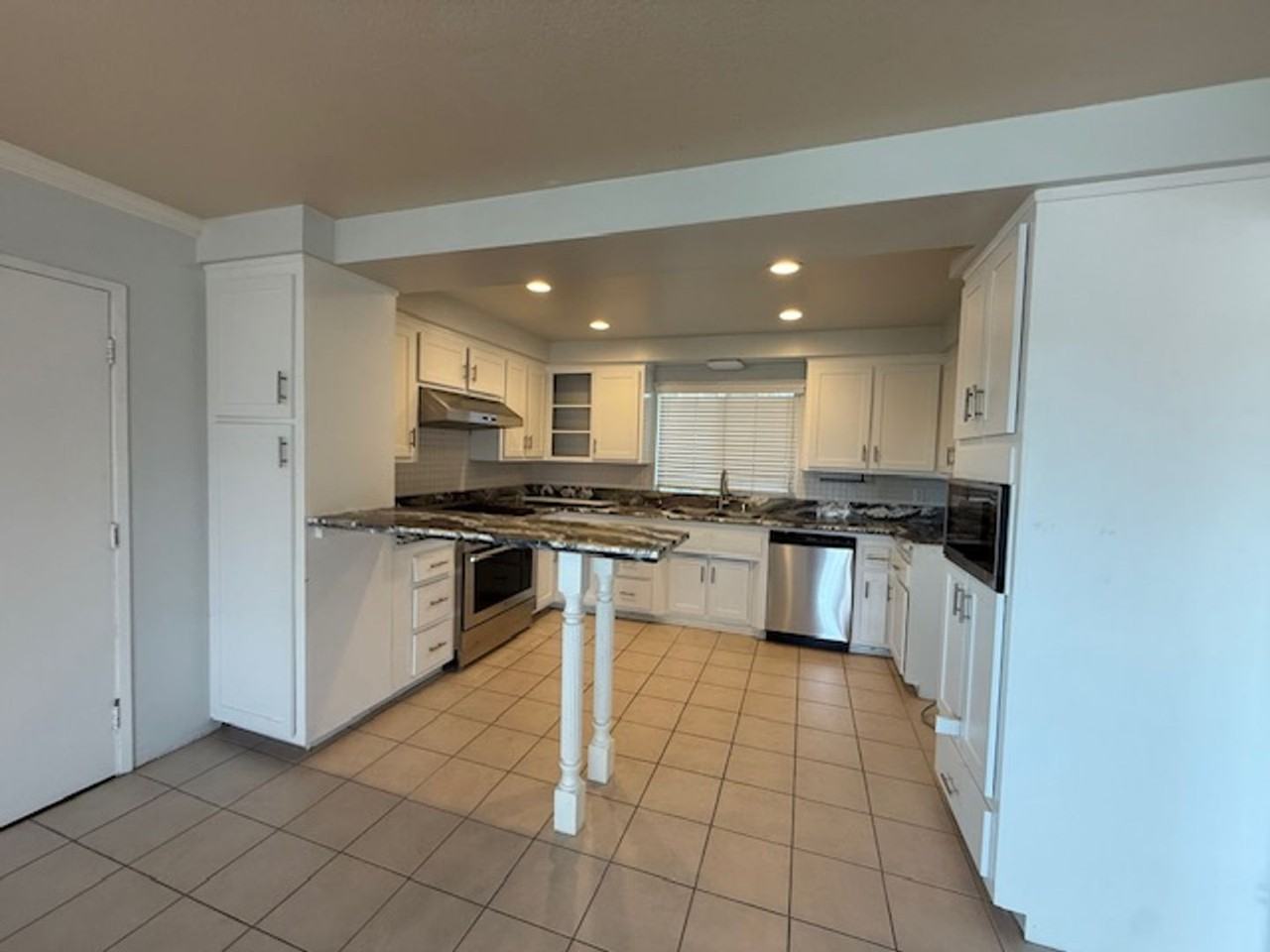 928 E Meats Ave - Photo 6 of 19