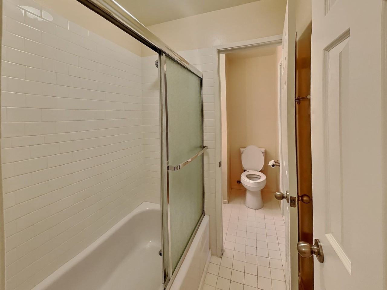 1036 Oak Grove Rd - Photo 2 of 14