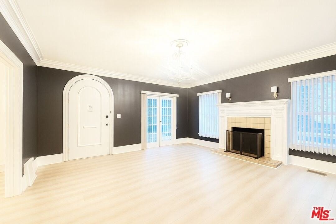 6551 Franklin Avenue - Photo 4 of 15