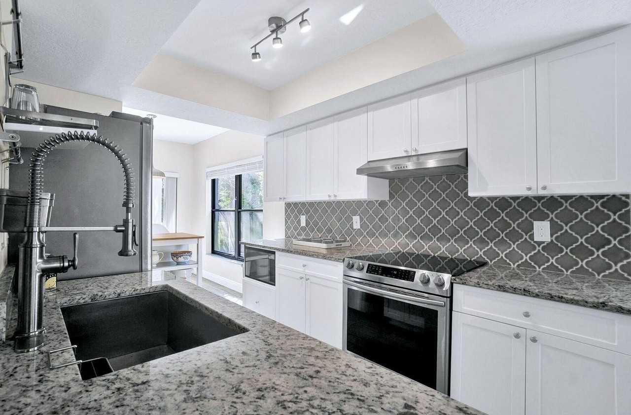 11311 Pond View Drive - Photo 5 of 31