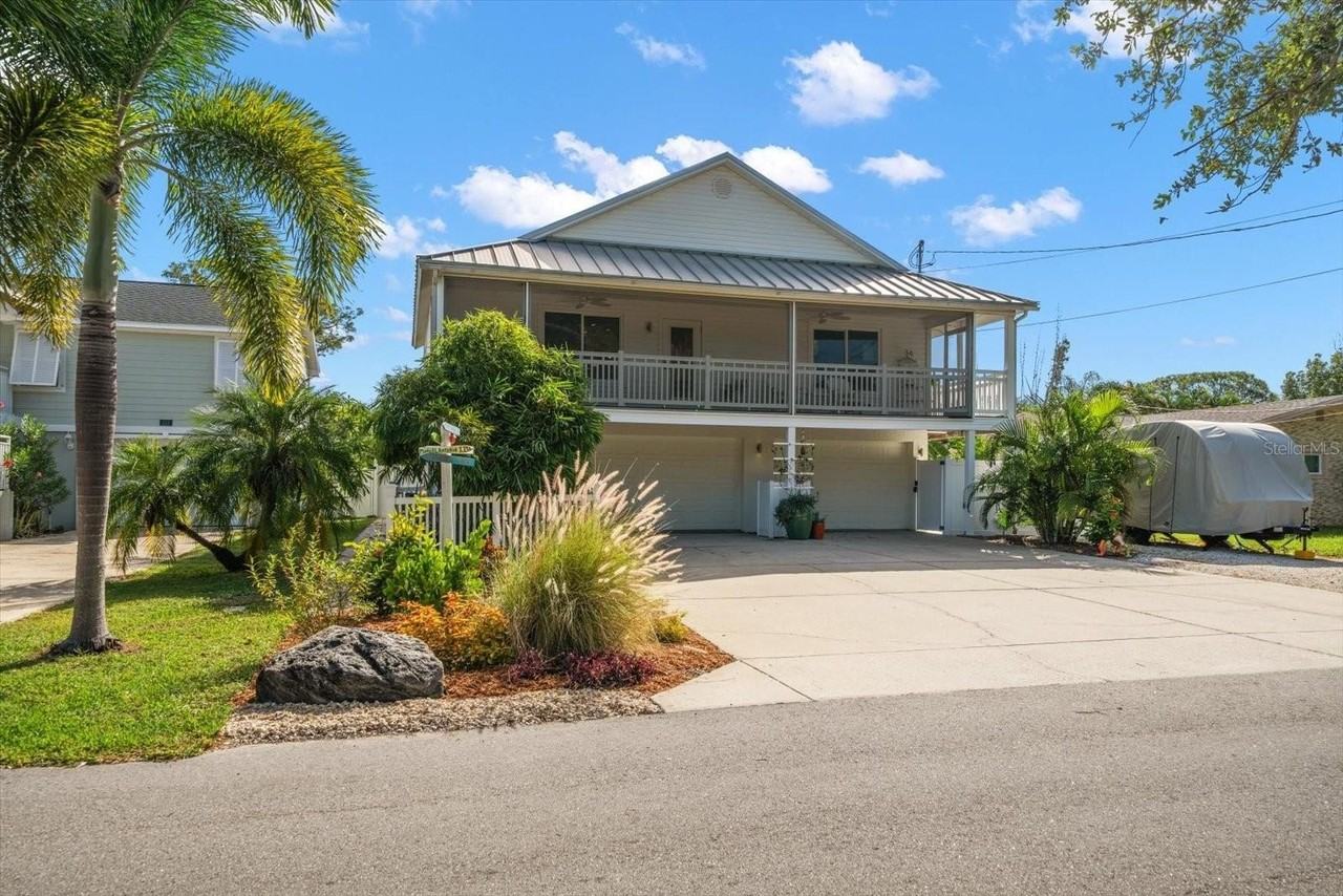 109 Peterson Ln - Photo 4 of 50