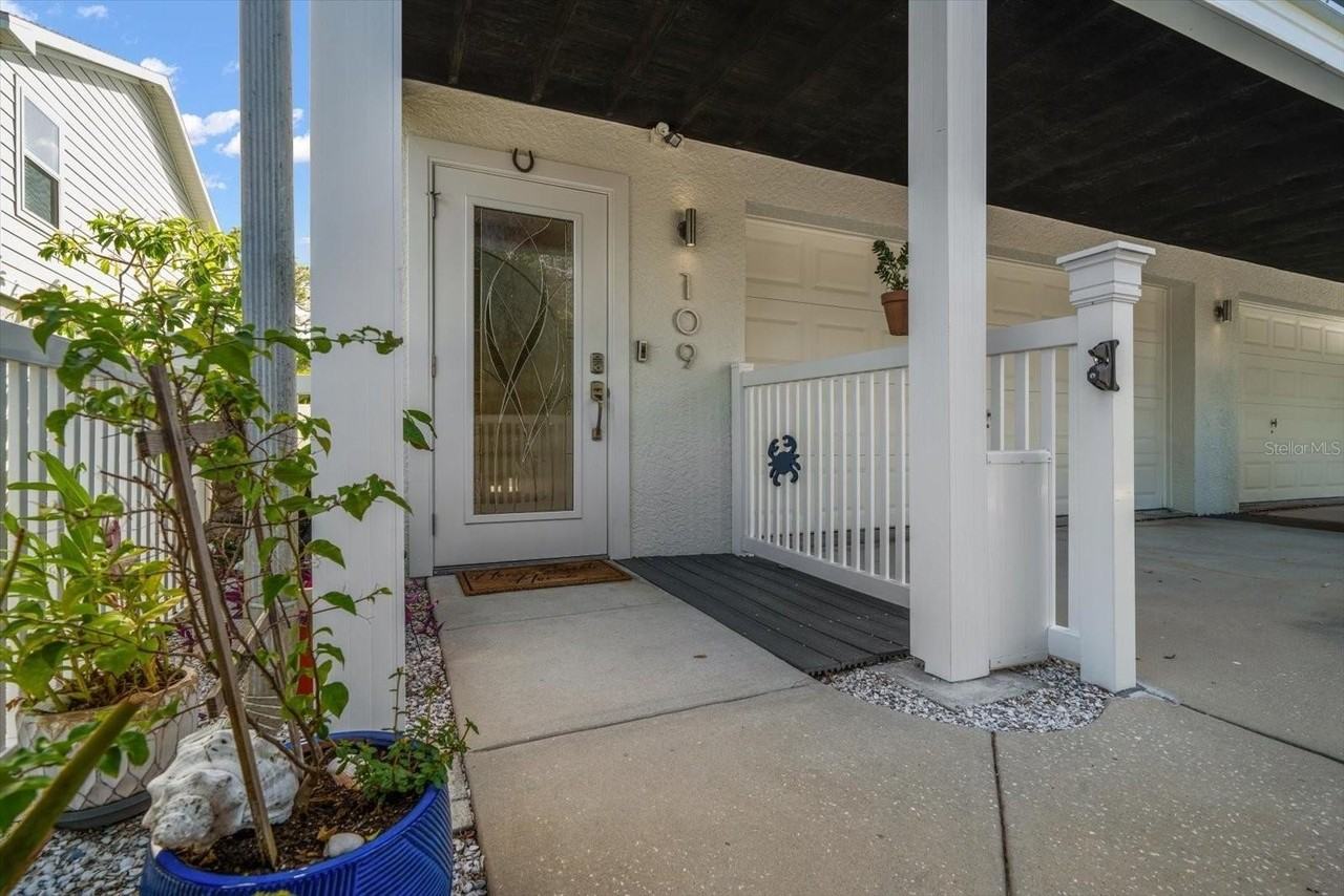 109 Peterson Ln - Photo 5 of 50