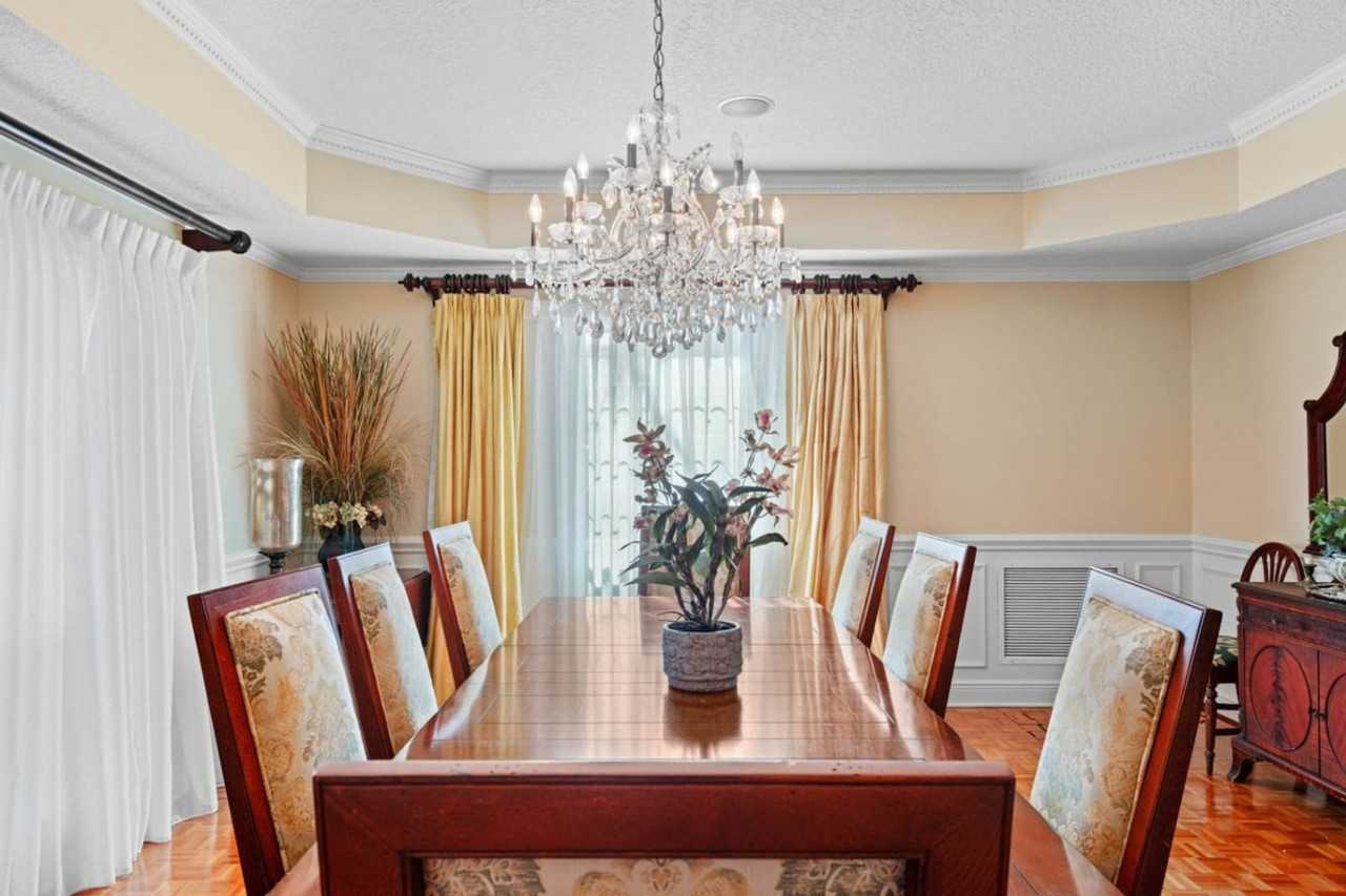 620 Nw 23rd St #1359095P - Photo 4 of 32