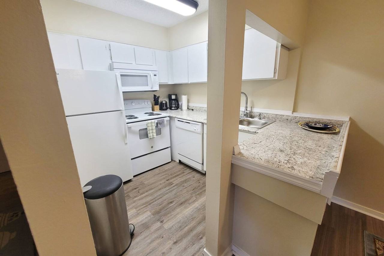 6519 W Newberry Rd #1359105P - Photo 5 of 16