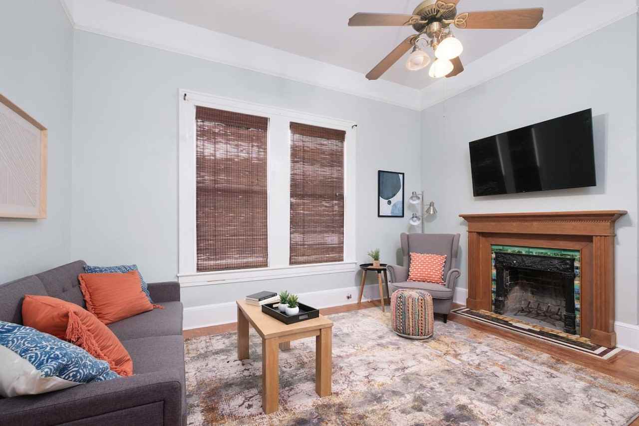 240 Sw 3rd St #1359104P - Photo 2 of 17