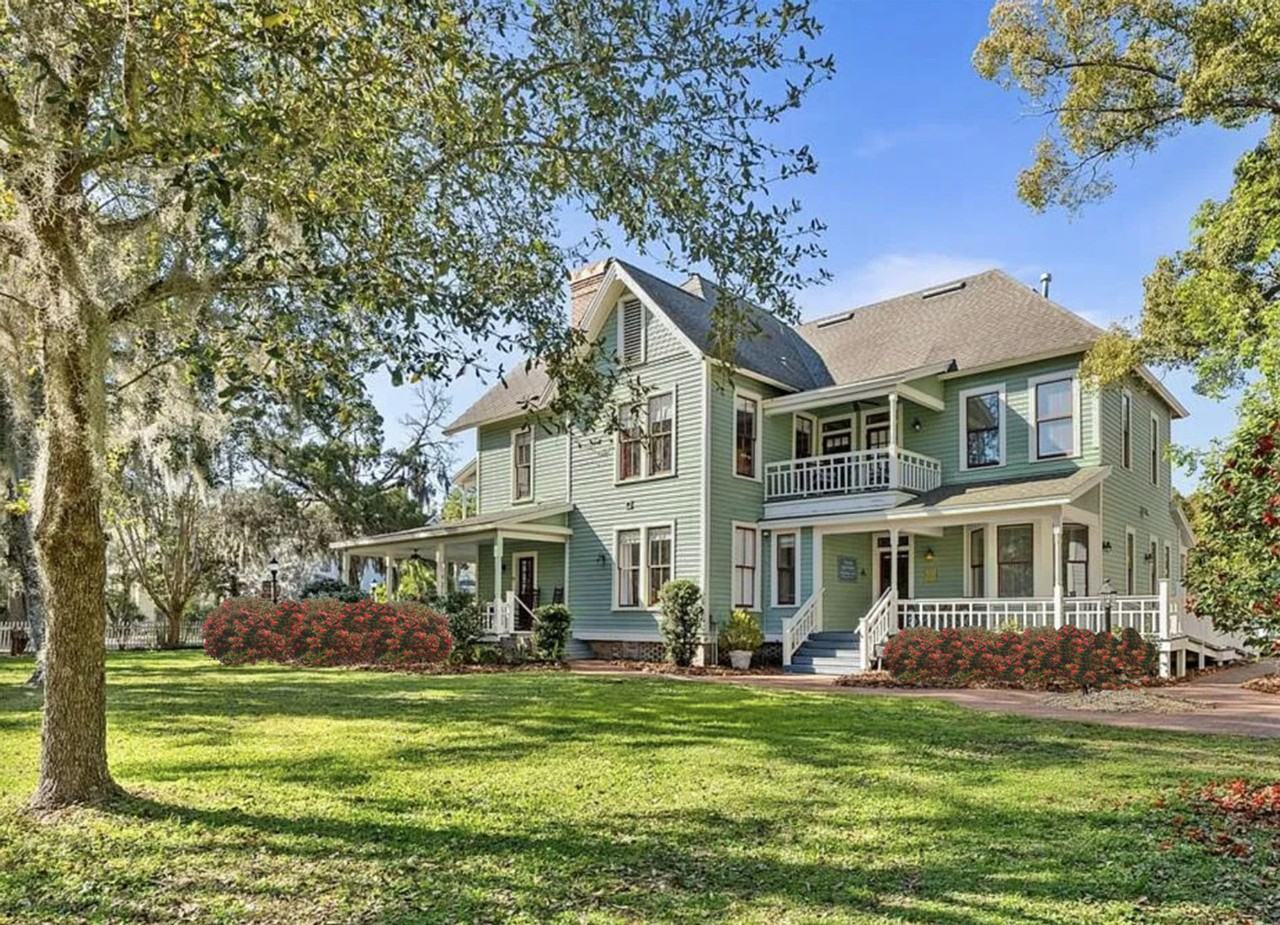 205 Southeast 7th Street - Photo 3 of 50