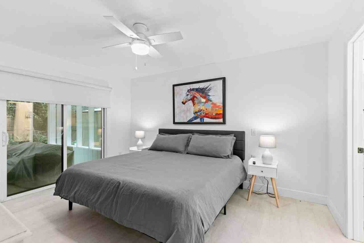 1844 Nw 42nd Ave #1359116P - Photo 4 of 26