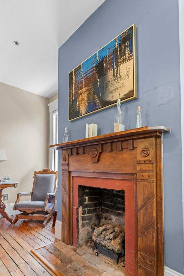 221 Southeast 7th Street - Photo 5 of 50