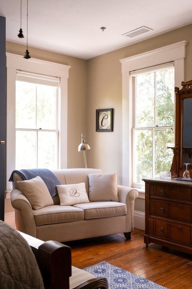 221 Southeast 7th Street - Photo 7 of 50