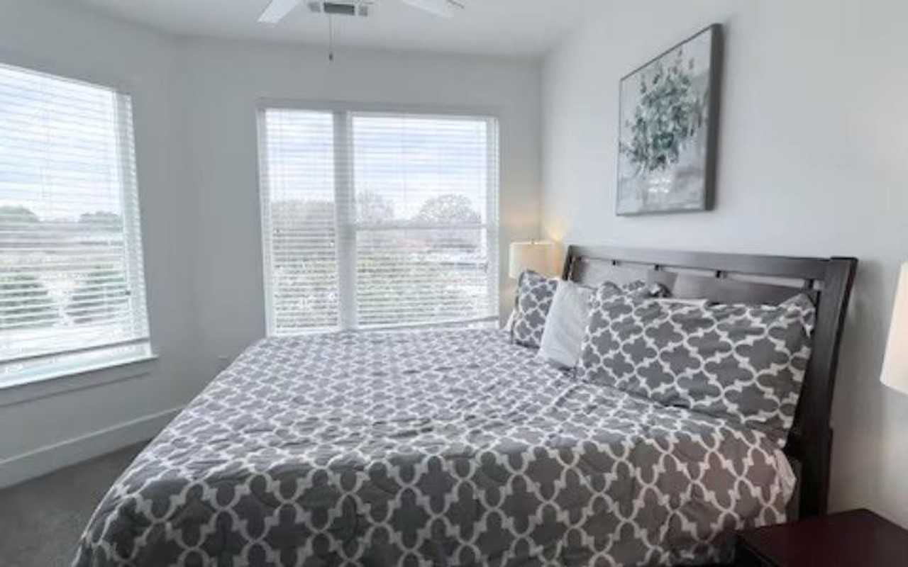 688 Angier Ave Ne #1359737P - Photo 5 of 8