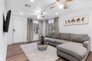 featured image of 4805 N 37th St