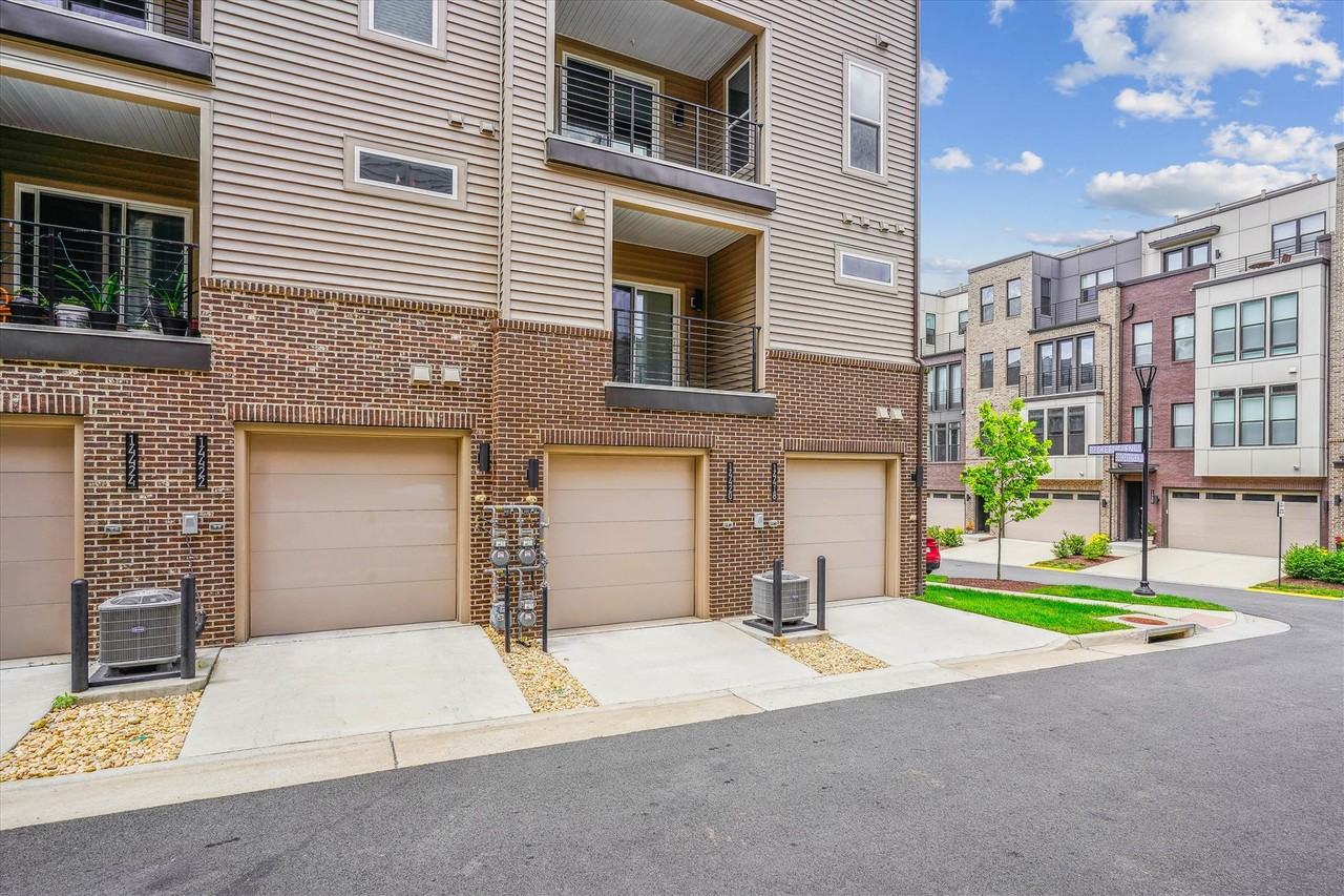 14420 Beckett Glen Cir #902 - Photo 2 of 38